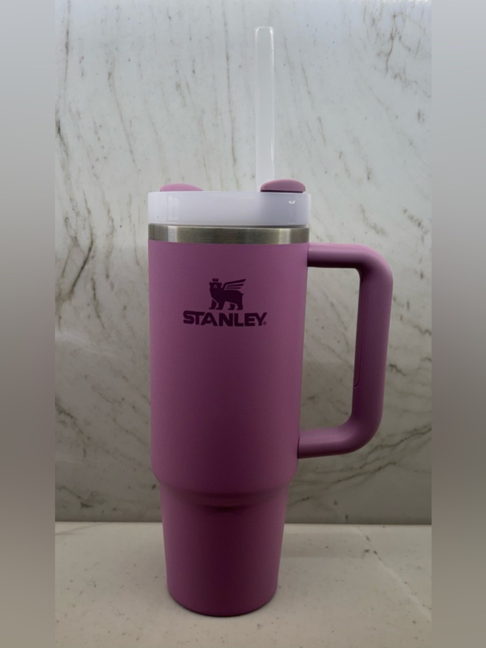 Stanley Quencher H2.0 FlowState Tumbler in lilac 30 ounces - Picture 2 of 7